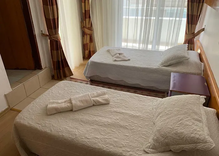 Yuksel Hotell 2*